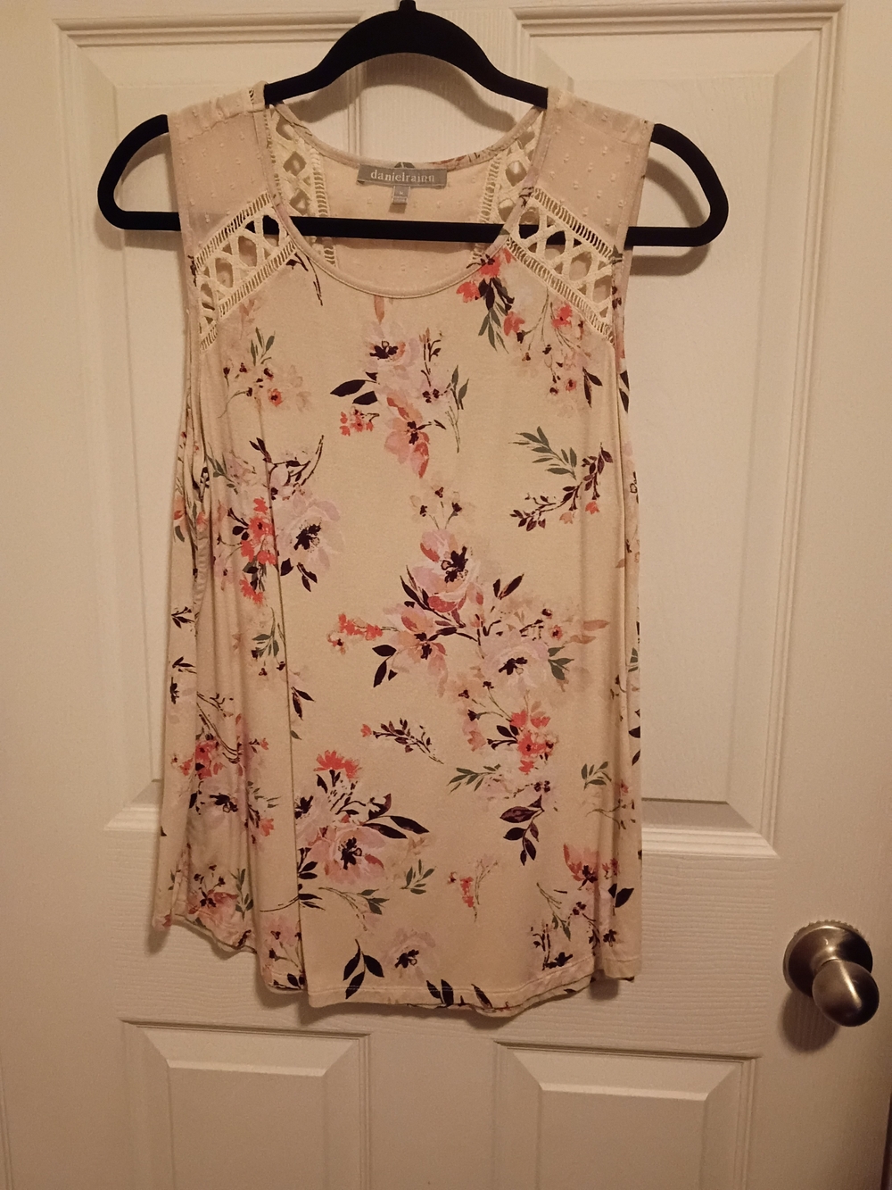 Daniel Rainn Cream Floral Lace Crochet Detail Knit Top - Picture 2 of 9